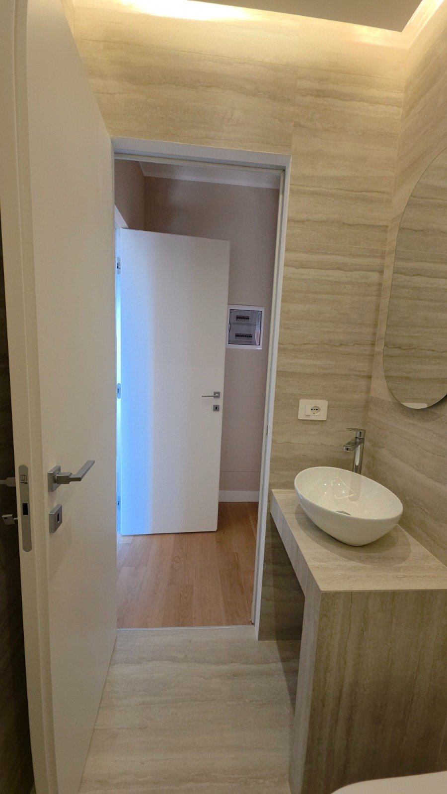 Monolite bagno in travertino naturale